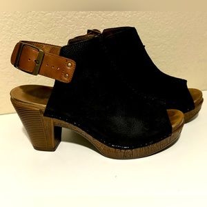 Black leather Dansko Reggie peep toe sandals